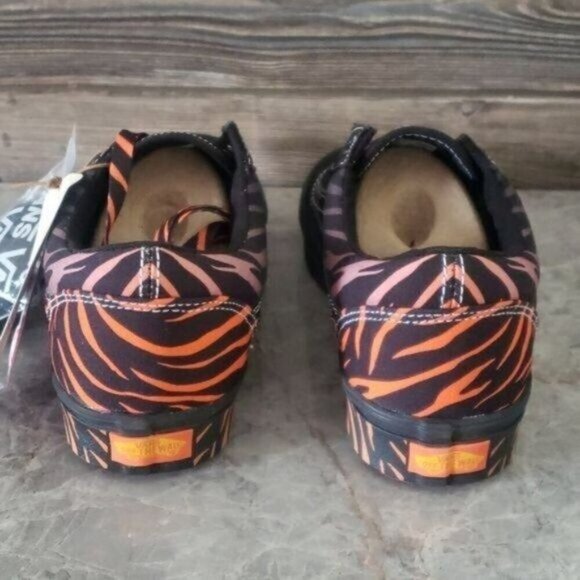 New Vans Old Skool Comfycush Discovery Cat Black Tiger Print Stripes Sneakers - Picture 4 of 7